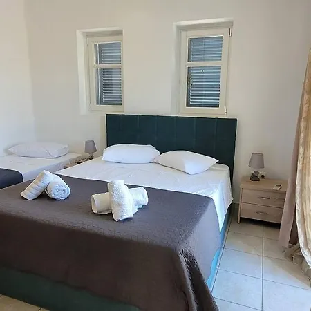 Kaniaris Páros